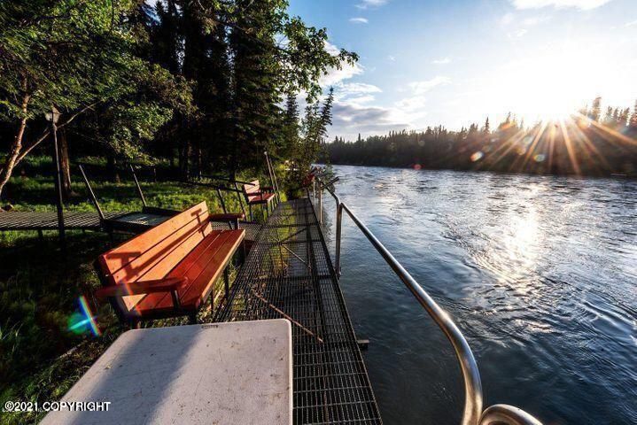 37720 Sara St, Soldotna, AK 99669